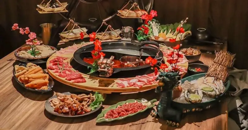 新竹竹北火鍋推薦！漢朝鍋物皇家宮廷風浮誇火鍋，麻辣鍋滑牛肉必吃。