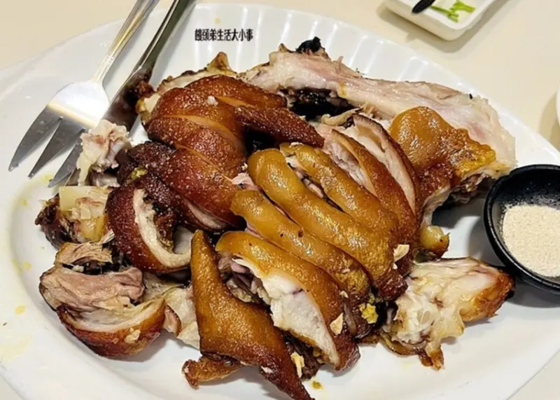 桃園聚餐必吃餐廳！柚子花花青春客家菜，結合創意料理和在地風味。