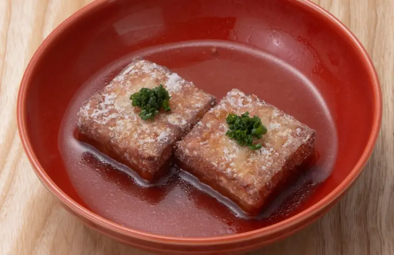 東京中目黑站5分鐘關東煮名店「金魚與風鈴」，提供半包廂設計和自選配料玩法，愛吃美食的你必朝聖。