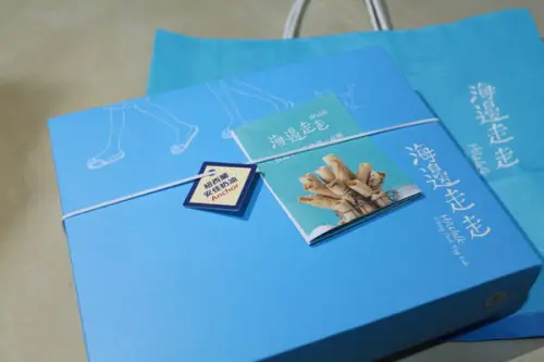 ▌試吃宅配 ▌海邊走走人氣辦公室團購！年節禮盒最佳選擇淡水最新伴手禮 100%手工肉鬆蛋卷。