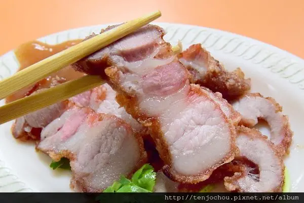 花花，甲飽沒【台北食記】大稻埕 賣麵炎仔金泉小吃店 傳承三代排隊美食