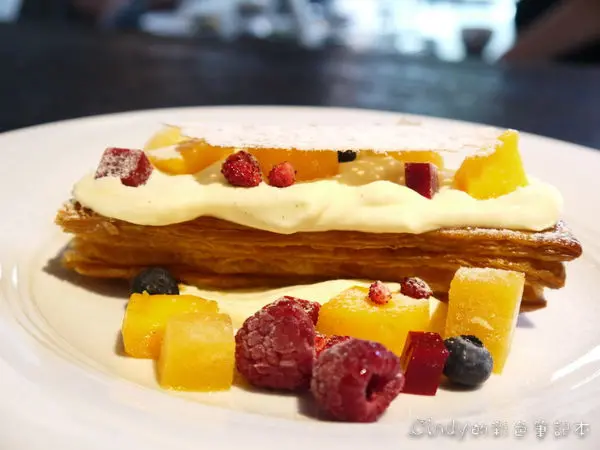 台北‧法式甜點名店SEASON(敦化店)‧台北最好吃的法式千層派!!鹹食表現也不錯喲~