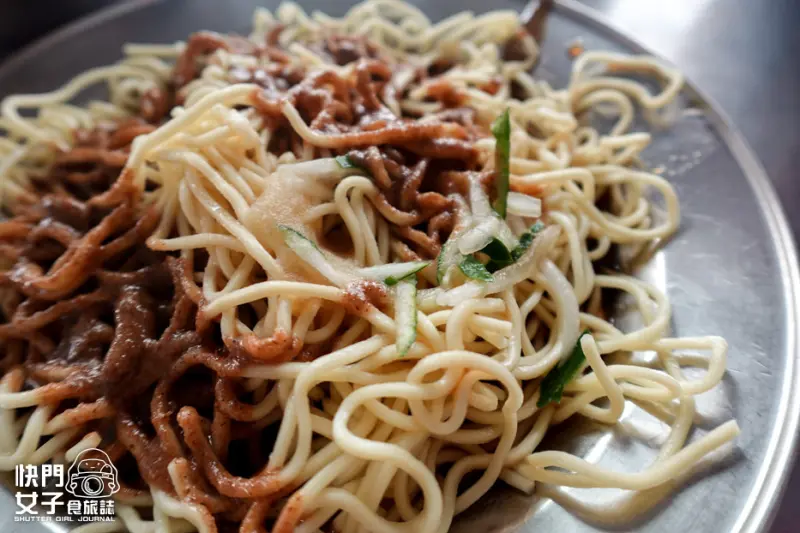 15南港車站美食闞記涼麵闕記涼麵麻醬麵頭骨肉意麵羹湯.jpg