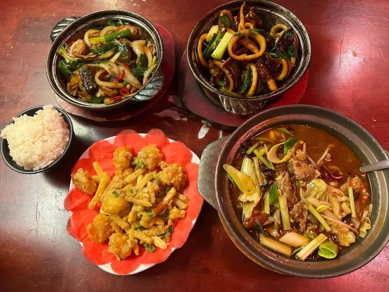 〔市民大道美食〕不吃不可-完鍋子熱炒｜東區/大巨蛋、聚餐、尾牙、春酒