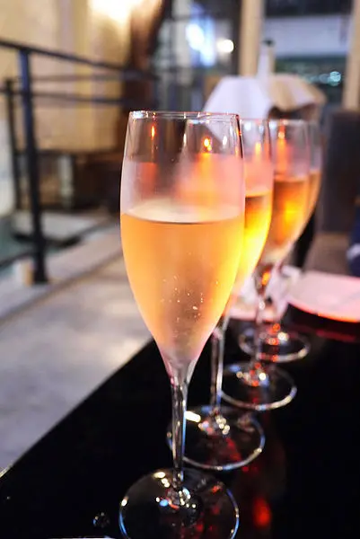 越夜越美麗之El Cielo經典復古義式料理                
      