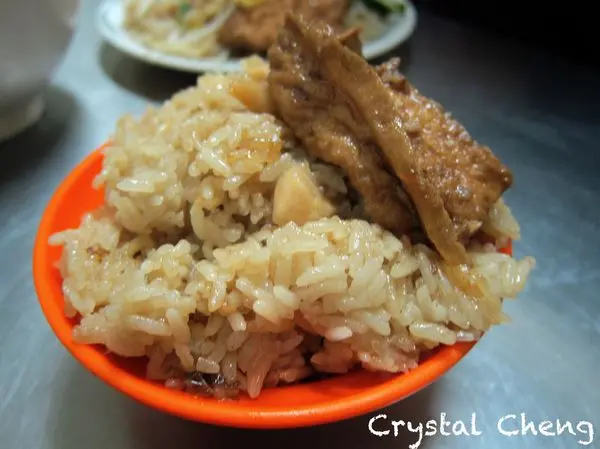 【基隆美食推薦】俞家清魚湯 隱藏版美食 凌晨三點還要大排長龍的傳奇小吃店!! (深夜美食 宵夜 排隊美食)