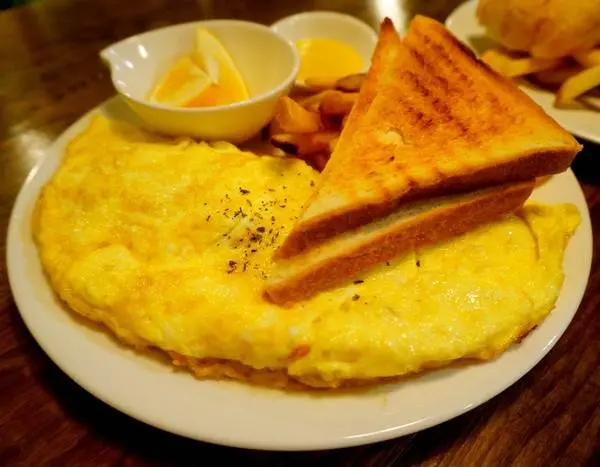 【台北．公館】雀兒Chelseas－『品嘗好美味會牽絲的蛋捲早午餐』              