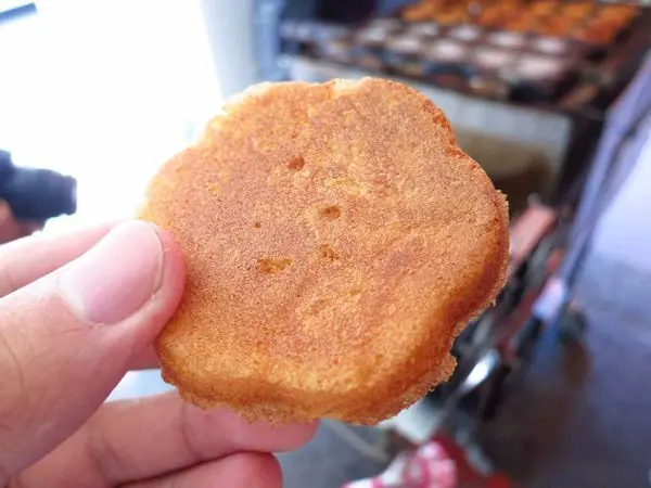 【新竹】火車站前梅花雞蛋糕-銅板5元美味小吃