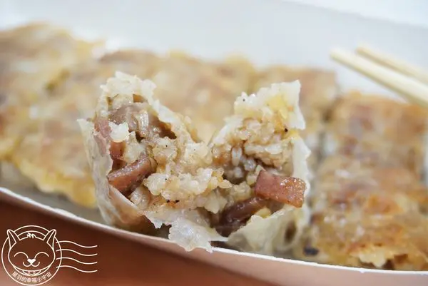 【星羽愛美食-台中】小店專賣特別口味煎餃，芋丁燒糯米好像煎的燒賣，麻婆花椒子辣香麻一次滿足~御餃子專賣店。        
      