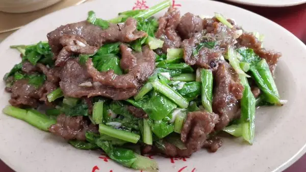 【台南-食】榮吉炒牛羊肉料理專賣店吃牛肉大餐。必推招牌就是芥蘭牛肉囉!!