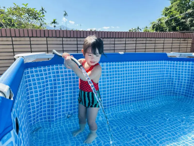 【行滿旅宿】嘉義竹崎親子包棟首選｜懷舊古玩、KTV嗨唱、煙火