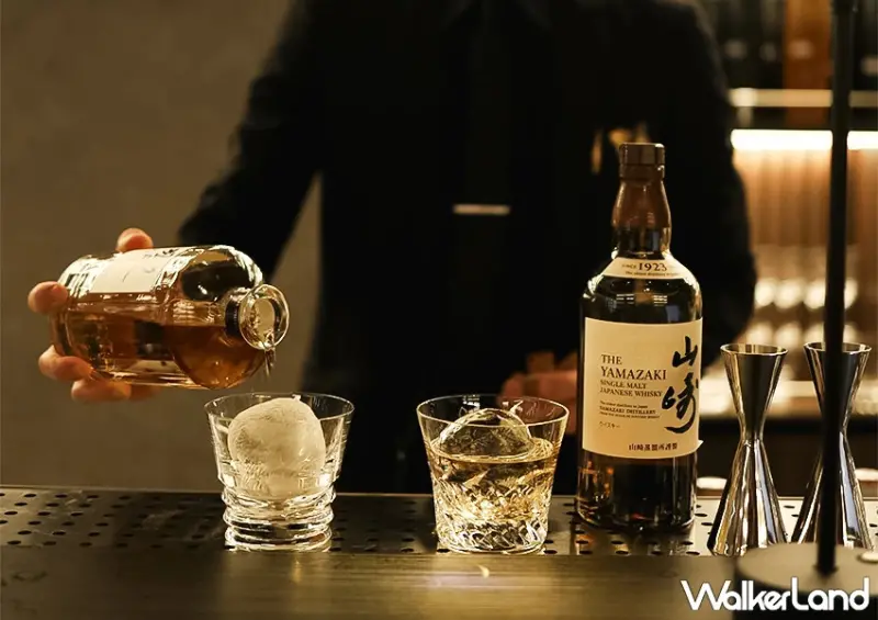 福岡酒吧推薦 BAR LINXAS 整面威士忌酒牆超好拍！招牌水果調酒必喝，營業到凌晨1點。