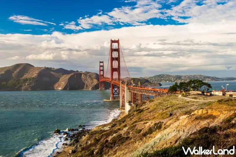 華航全航線65折限時搶！易遊網推香港3999元起、日韓賞楓與春節機票優惠同步登場。