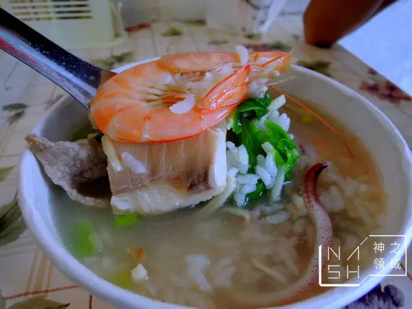 [捷運科技大樓美食] Nash 吃 阿英海產粥 限量海產粥! 不預約吃不到!