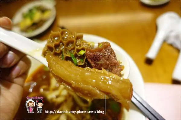 ♥清大附近新竹牛肉麵♥▋貳壹村精緻麵點 清燉牛肉麵 紅燒牛肉麵▋還有眷村祕密武器-山東醋