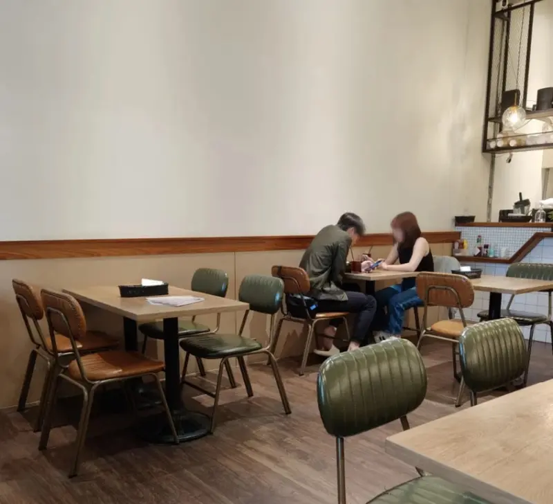 新竹 Glow Cafe 人氣推薦｜早午餐控必訪！煙燻鮭魚班