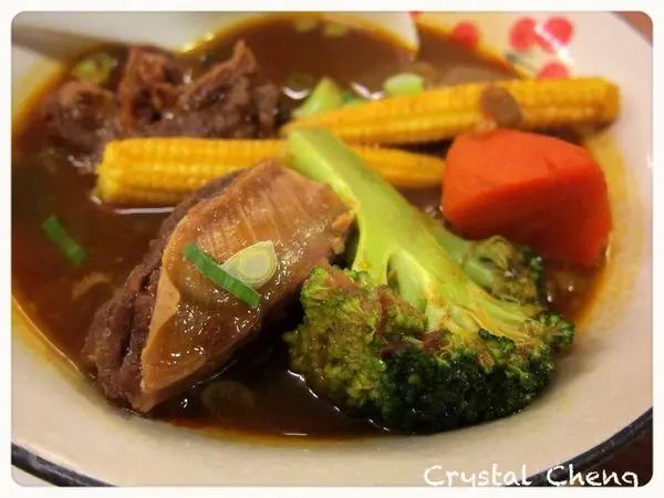 【台中好食推薦】食茶父子 日式食堂簡單平價家庭料理 紅燒牛腩超嫩 雞腿排真的好美味推薦！