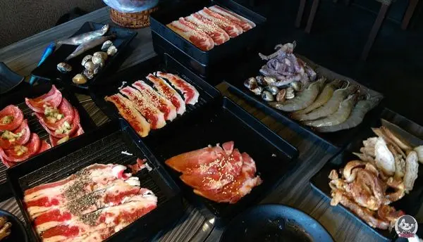 [食記/台北東區]好客酒吧燒烤忠孝店 捷運忠孝復興站 98大樓 11樓美景調酒配燒烤