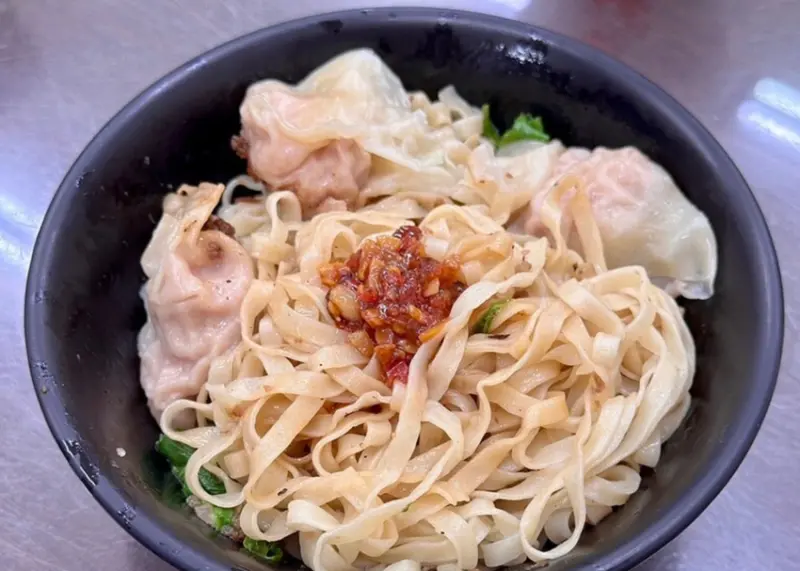 台中五市肉包推薦！餛飩麵、意麵、手工包子樣樣美味。