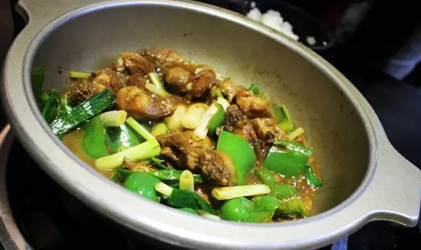 Ｓ【食記．火鍋】另類乾鍋火鍋之Ｈ生日餐-一品花雕雞