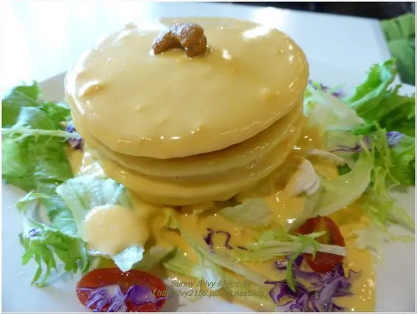 【板橋食記】柏林頓花園(誠品板橋店)。這煎餅也太起司了