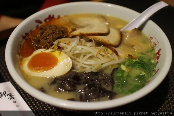 好久不見的聚會在山小屋YamagoyaTaiwan吃拉麵~拉麵不錯餃子NG