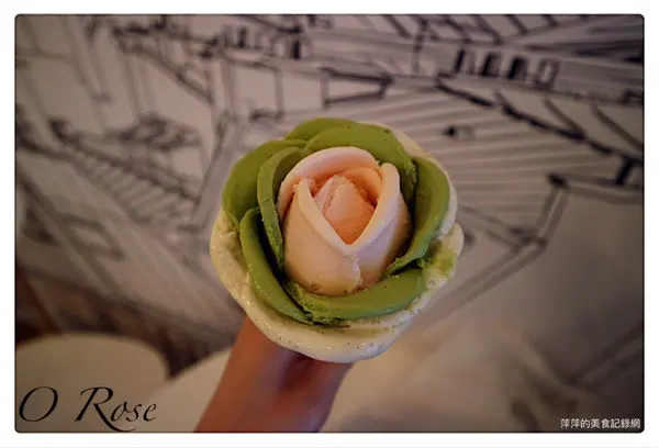 O Rose ~ 好美的玫瑰花法式冰淇淋❤️東區熱門打卡店家（有設座）- 捷運忠孝敦化站
