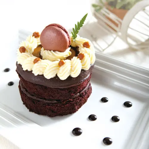 優雅迴旋　在異國瑰麗的細緻中漫舞