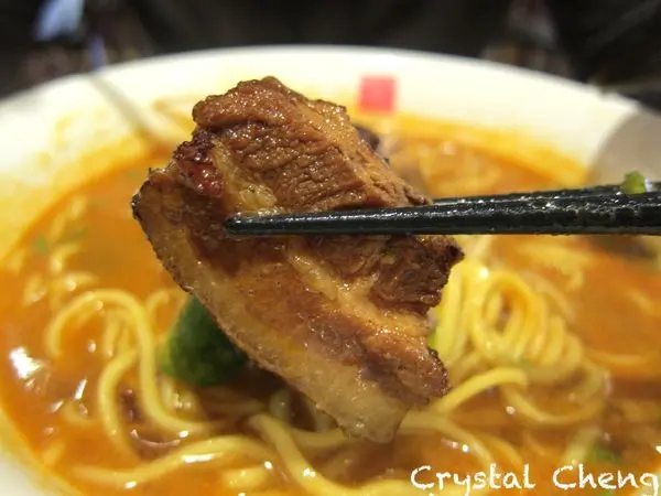 【台中美食推薦】四川辣麵 聽說是日本大阪來的担担麵 像是帶著胡麻香氣濃味拉麵(日式)