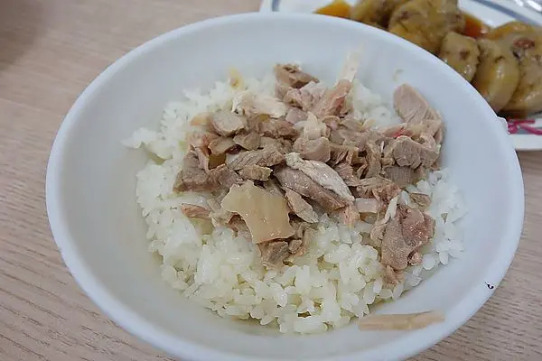 嘉義(旅遊) 來到嘉義必吃..嘉義人推介郭家雞肉飯 粿仔湯~好吃店!!