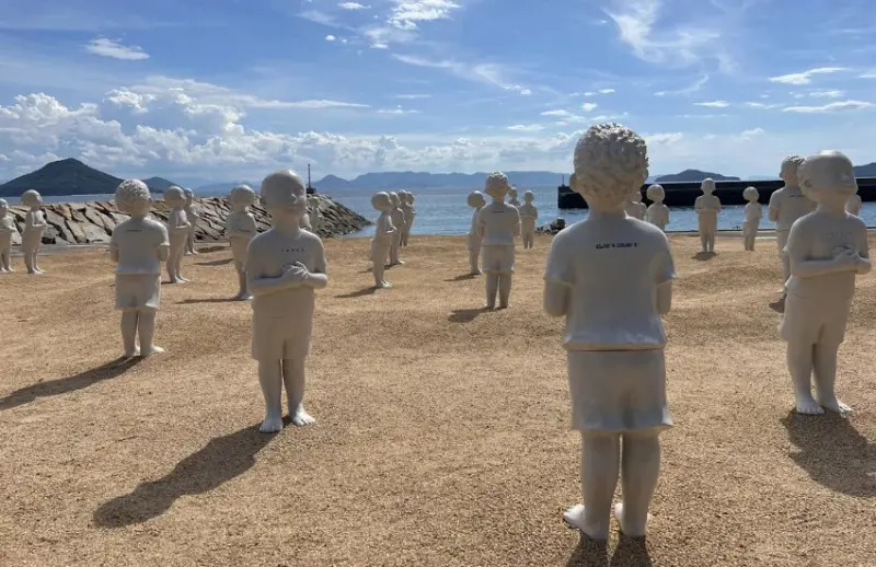 超越觀光的藝術島嶼！在瀨戶內豐島，連水珠、稻田、橄欖豬都能成為一場藝術。