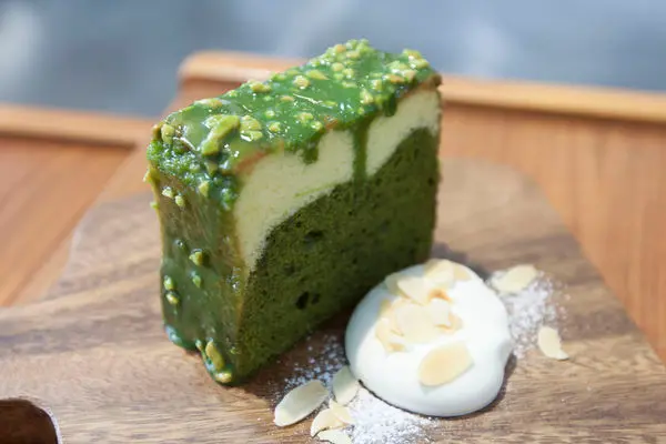 鄉村工業風中崛起的京都丸久小三園抹茶磅蛋糕 - 點點甜甜 Ten Ten Den Den