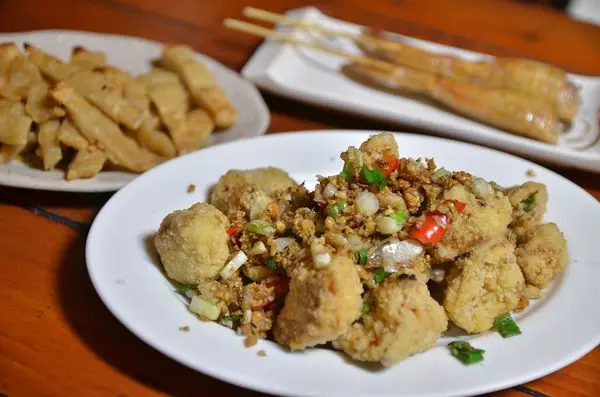 【台南東區】『府城騷烤家』大口吃燒烤 熱情的乾吧!!!食材新鮮 口味創新 推!