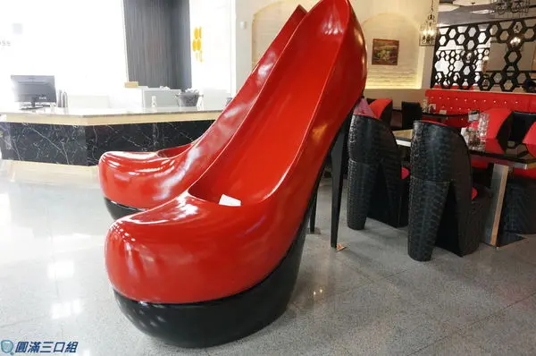 【食記】高雄前金_閨蜜創義廚房@吸睛的巨無霸造型 一定要來大開眼界