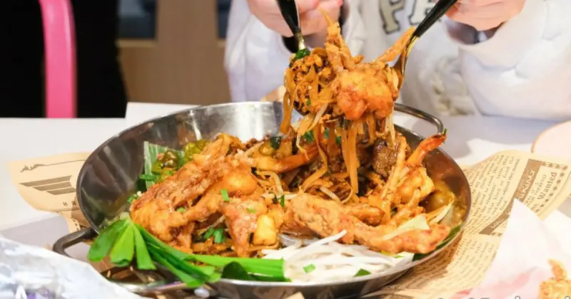 中壢美食新推薦！桃園首間BO BO泰式河粉開到大江，泰奶免費送。