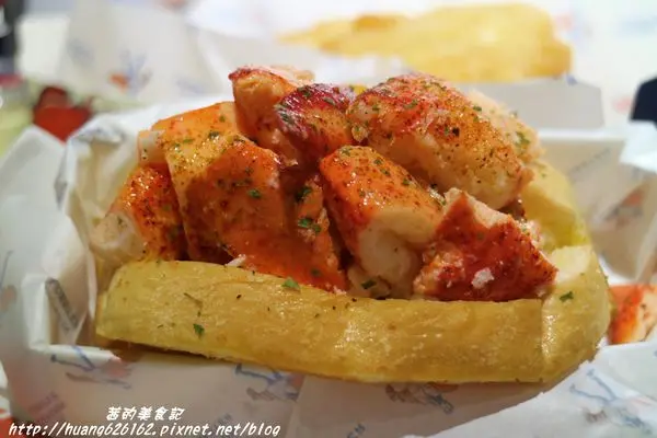 【台北信義區】不用搭飛機就能吃到加拿大龍蝦堡、南非炸鱈魚薯條『Captain Lobster』 信義新天地A11、愛評體驗團