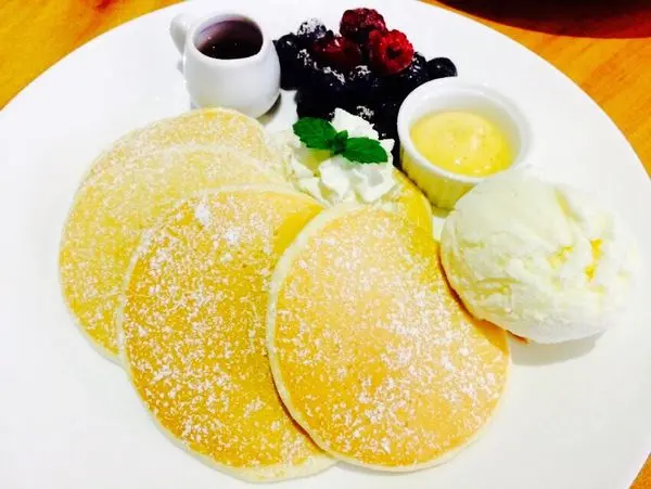 台南 ✿ 双生 Shuànsên Cafe ✿ 有溫度的老房老物 還有好好食的鬆餅!