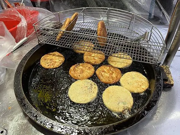 台北師大、古亭站美食_古亭佳味蘿蔔絲餅(這比溫州街蘿蔔絲餅達