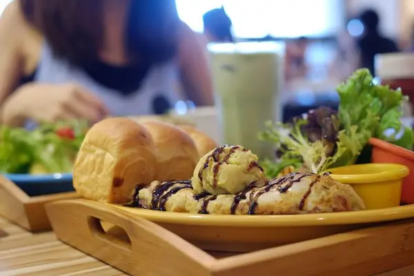 高雄左營 a little more 多一點咖啡館 - 什麼都多一點的咖啡店