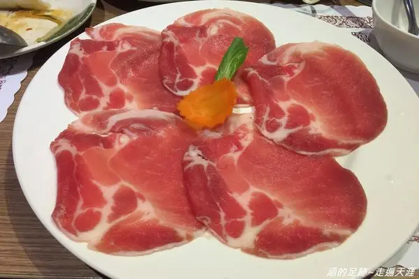 [食記] 台北 - 新北投甘蔗涮涮鍋 ~ CP值超高，位置超棒，邊吃邊抓北投公園裡的寶可夢