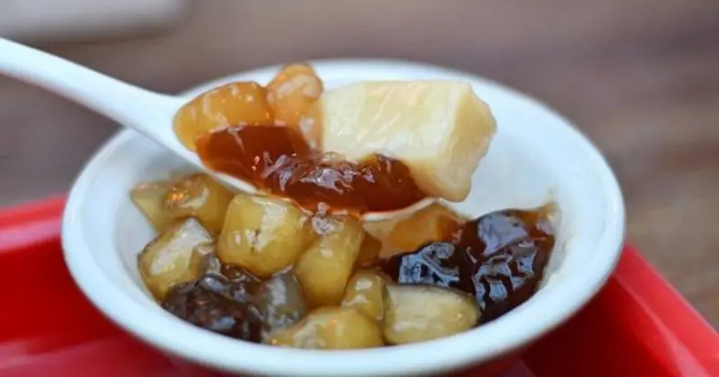 探索蝸牛巷美食「綠豆皮台式甜湯」，品嚐中西區最愛綠豆湯