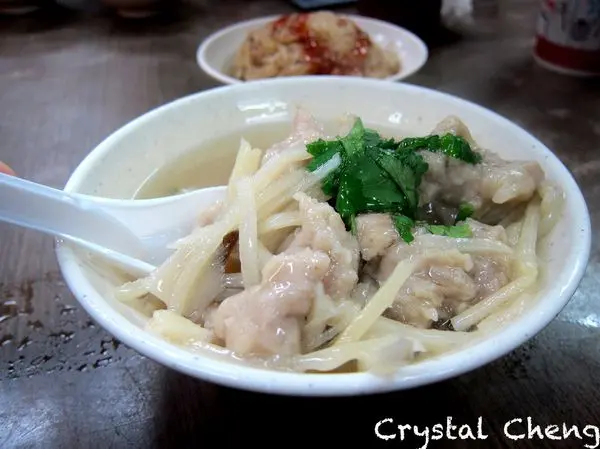 【台北美食推薦】東發號 麵線肉羹油飯百年老店 饒河街夜市美食推薦(小吃 松山 捷運美食)