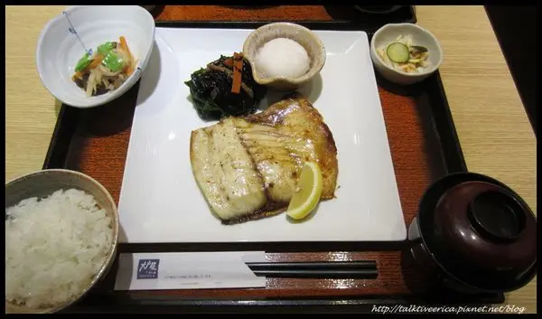『呷』「捷運台北車站」☆大戶屋☆ 美味健康滿點的日式定食