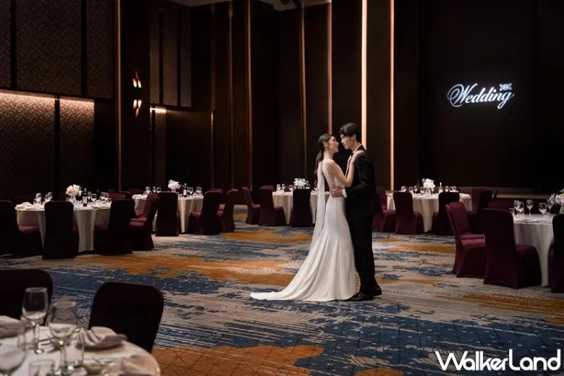 悅市集吃到飽第二人半價！台北新板希爾頓酒店十月週年慶，半價吃到飽、青雅嫣紅鵝宴4,788元起。