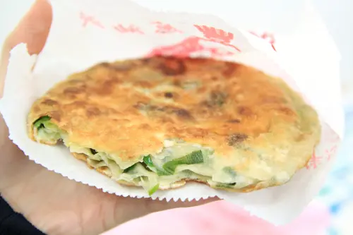 ［羅東鎮］：滿滿蔥花看的見☆義豐蔥油派