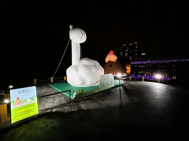 2025碧潭地景裝置展｜呆在碧潭の水豚君，活動日期：2025