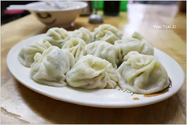 [宜蘭羅東]正常鮮肉小籠湯包|宜蘭必吃銅板美食|一籠10顆七十元|一定要記得趁熱吃趁熱吃