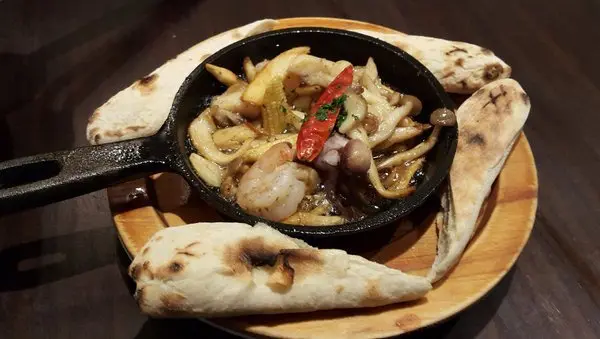 JAPOLI義大利餐酒館 捷運忠孝復興推薦平價義大利餐酒館，義式彈牙手作pasta、水果茶，東區推薦下午茶(內有菜單)