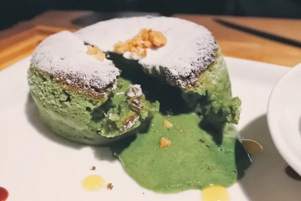 【吃】台北東區/和茗甘味處/爆漿抹茶熔岩蛋糕/抹茶控都應該要吃過