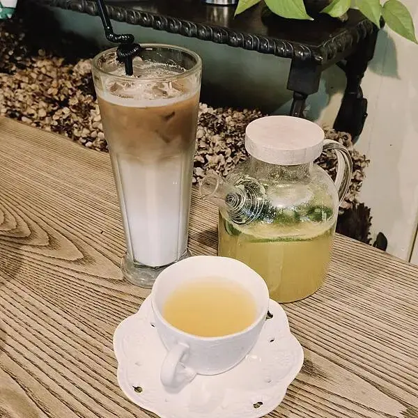 新竹竹北花院子咖啡~早午餐~下午茶~森林系花草庭園景觀餐廳~